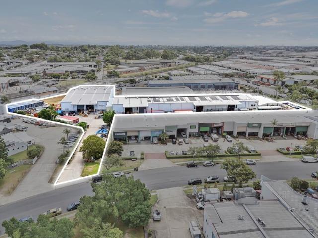 Warehouse for rent in Toombul, Queensland