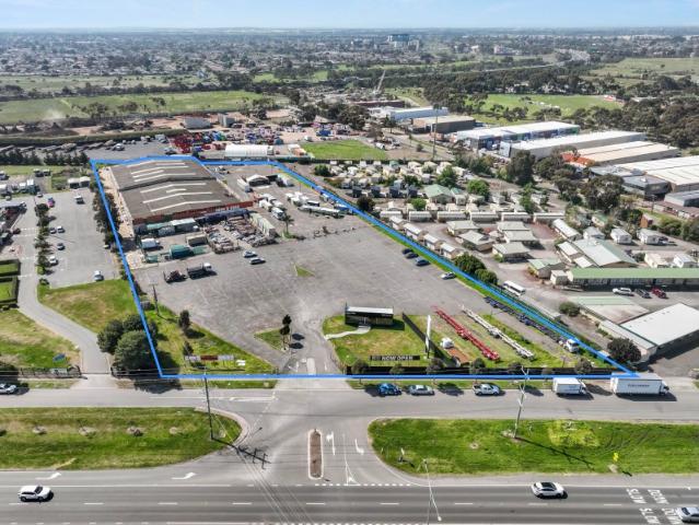 Warehouse for rent in Ardeer, Melbourne