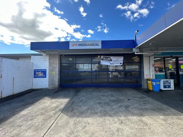 Retail for rent in Oak Flats Dc, New South Wales