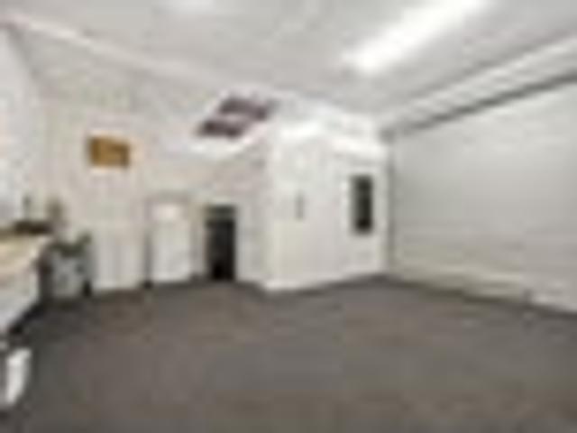 House for sale in Kelston