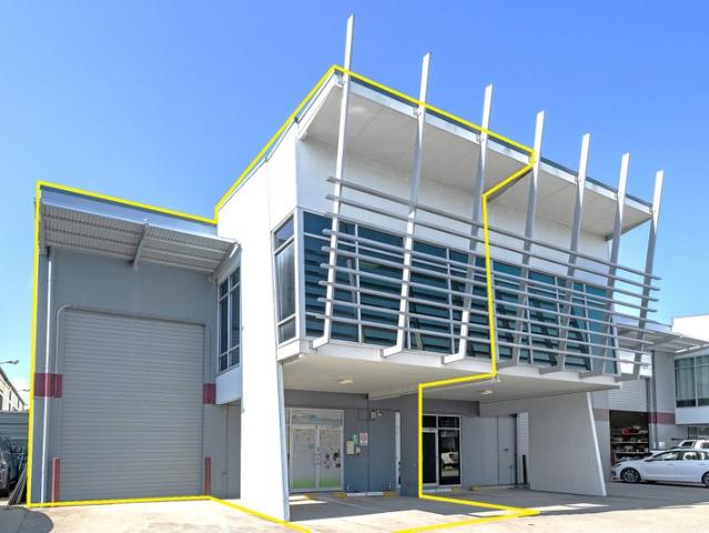 Warehouse for sale in Paget, Queensland