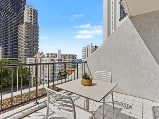 Apartment for sale in Surfers Paradise, Gold Coast City