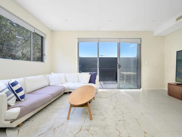 Townhouse for rent in Sydney, New South Wales