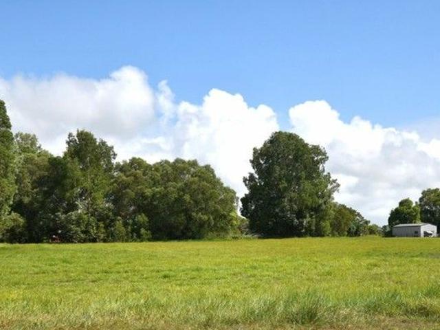 Land for sale in Tully Heads, Queensland