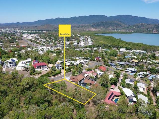 Land for sale in Cannonvale, Queensland