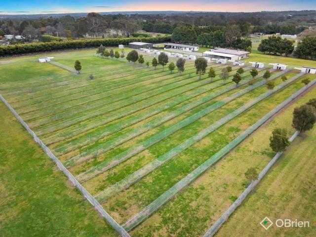 Cottage for sale in Pearcedale, Victoria