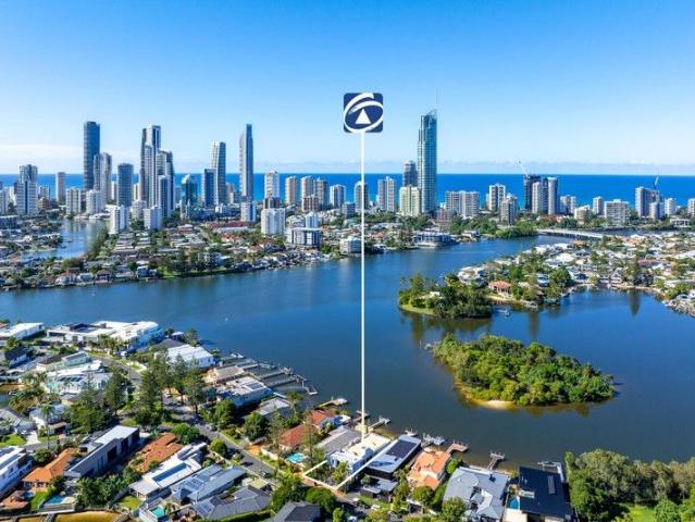 House for sale in Isle Of Capri, Queensland