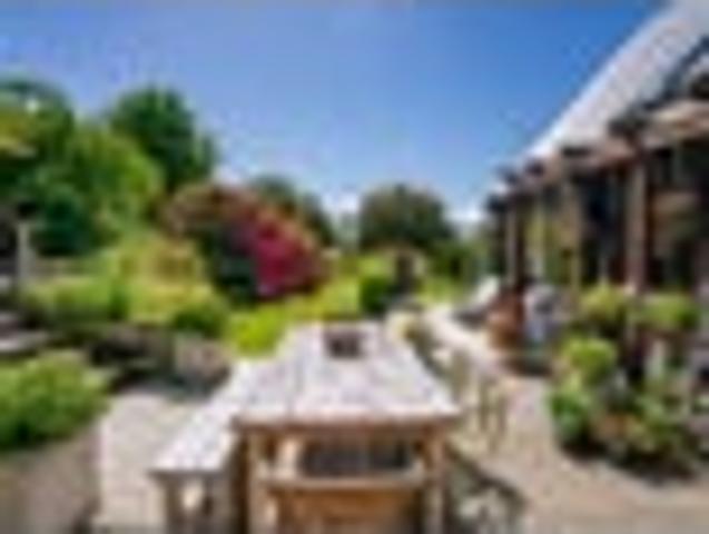 House for sale in Otakou
