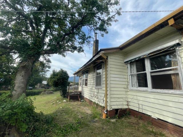 House for sale in Mount Beauty