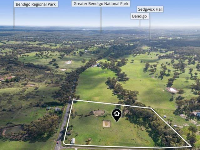 Cottage for sale in Sedgwick, Victoria