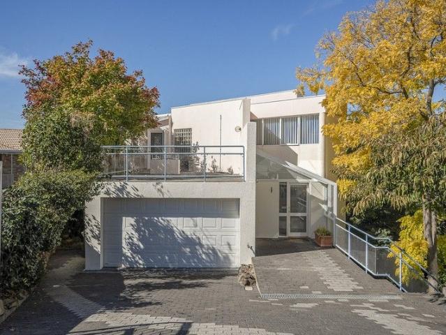 House for sale in Sandy Bay