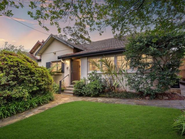 House for sale in Lower North Shore, Sydney