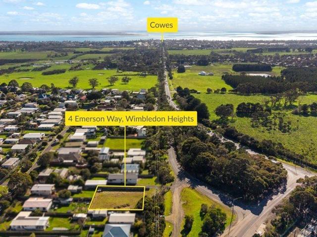 Land for sale in Wimbledon Heights, Victoria