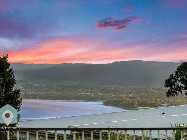 House for sale in Lake Heights, Wollongong City Council