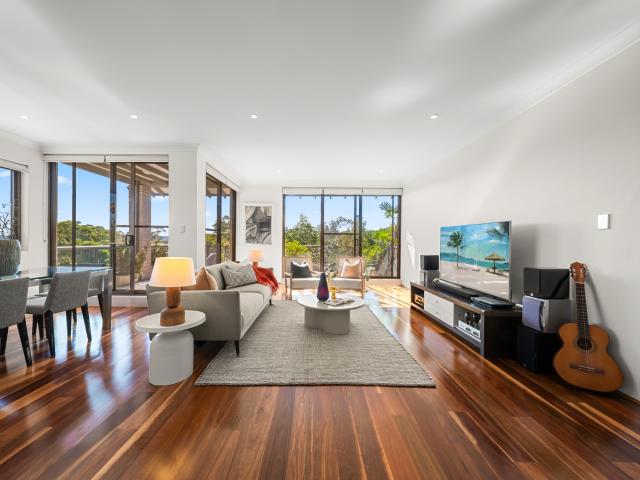Apartment for sale in Rose Bay, Tasmania