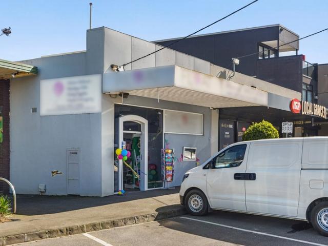 Retail for rent in Kew, Melbourne