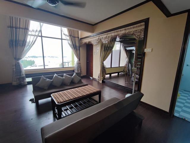 Condominium for sale in Malaka
