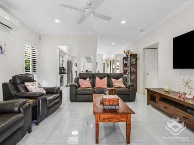 Townhouse for sale in Arundel, Gold Coast City
