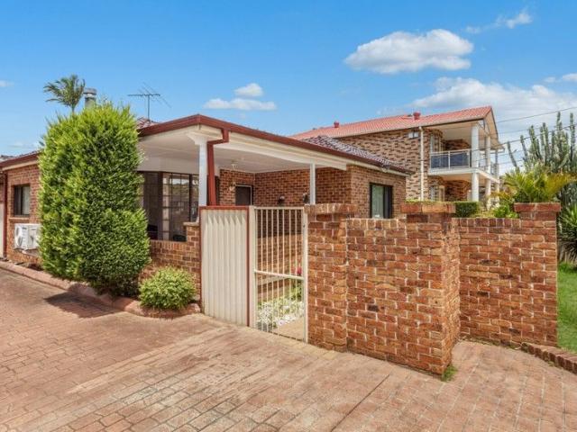 Townhouse for sale in Sydney, New South Wales