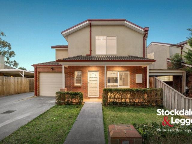 Townhouse for sale in Glenroy, Melbourne