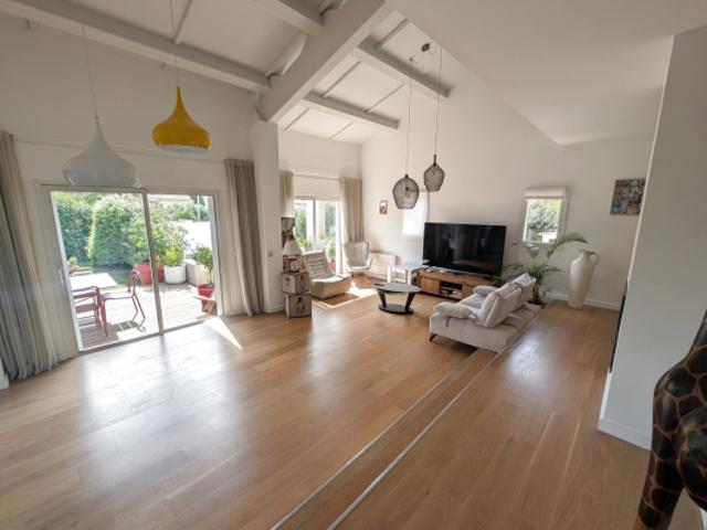 Maison vente à Arrondissement de Toulon, Six-fours-les-plages
