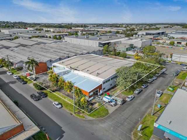 Warehouse for rent in Toombul, Queensland