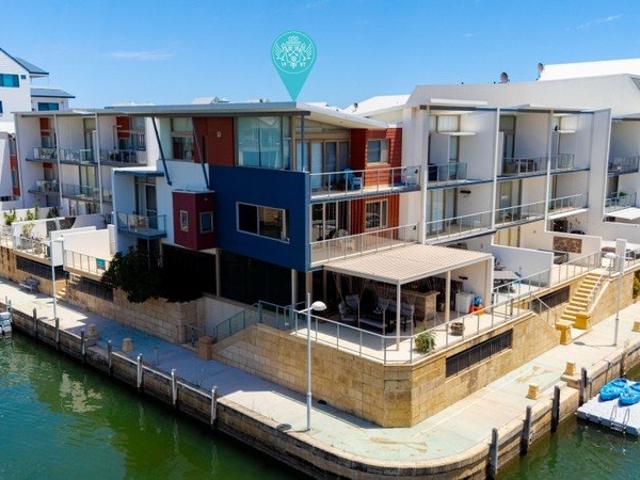 Apartment for sale in Parklands, Western Australia