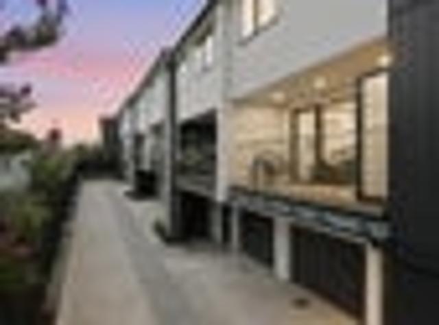 Townhouse for sale in Glen Innes