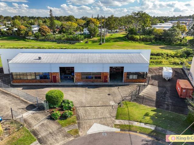 Warehouse for rent in Toombul, Queensland