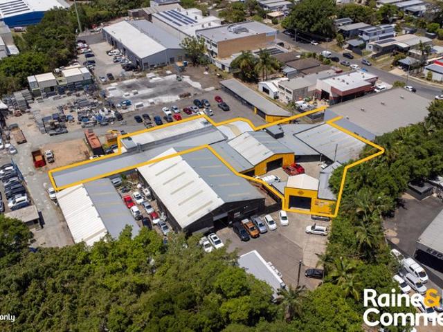 Warehouse for rent in Toombul, Queensland