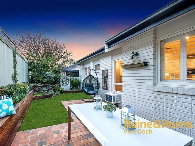 Villa for rent in Sydney, New South Wales