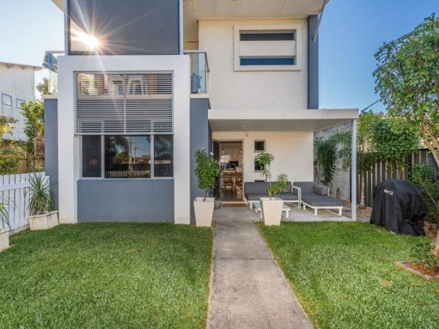 Duplex for rent in Fernbrook, Queensland