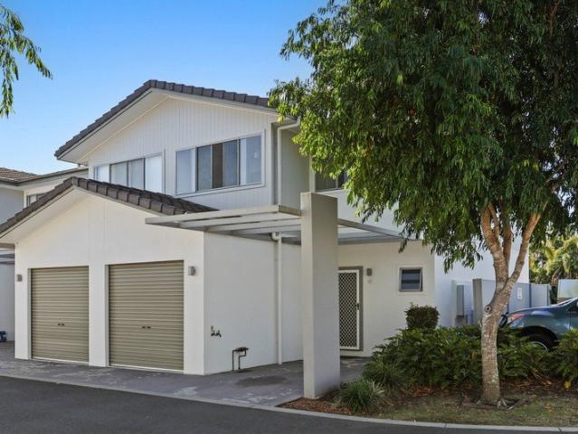 Townhouse for sale in Fernbrook, Queensland