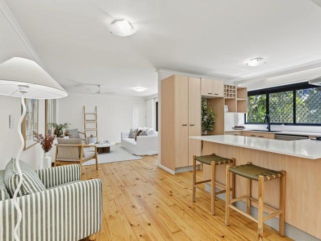 Apartment for sale in Surfers Paradise, Gold Coast City