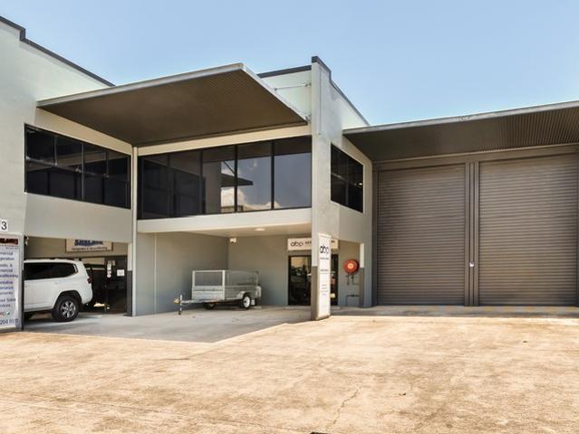Warehouse for rent in Toombul, Queensland