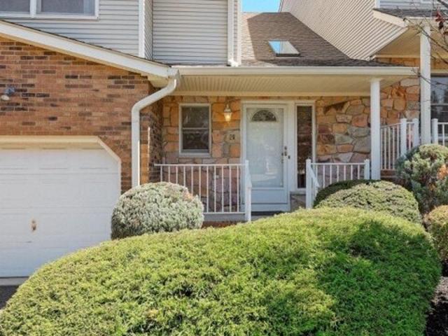 Condo for sale in Clark, New Jersey
