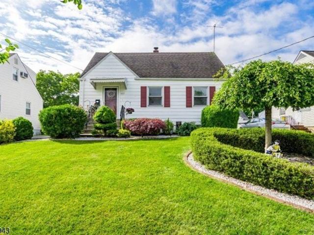 House for sale in Cranford, New Jersey