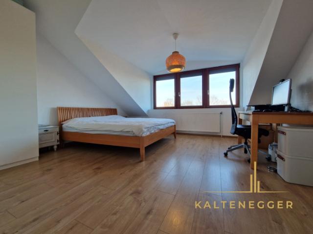 Dachgeschosswohnung kaufen in Liesing, Wien