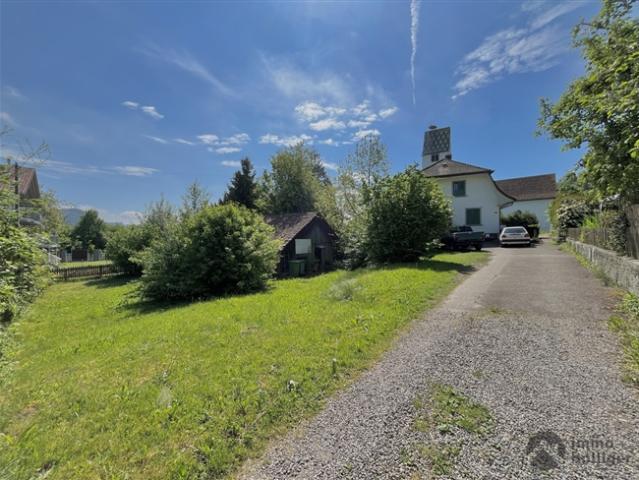 Grundstück kaufen in Brittnau, Aargau