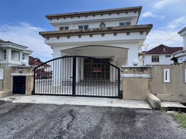 House for rent in Sendayan Village, Negeri Sembilan