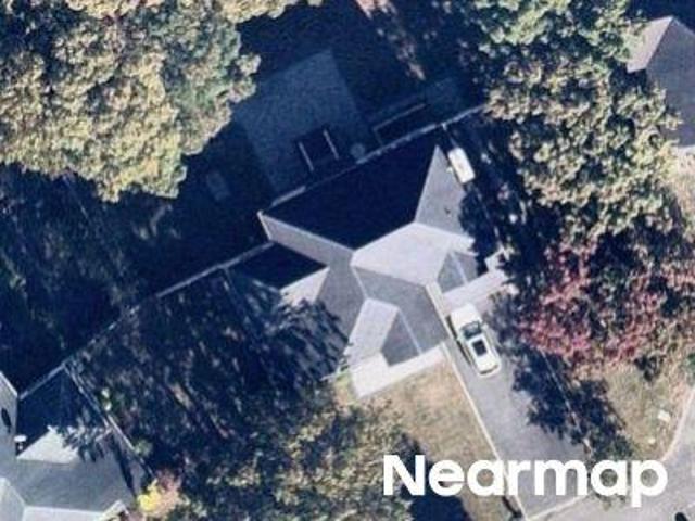 House for sale in Nesconset