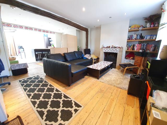 Apartment for rent in Whetstone, Greater London