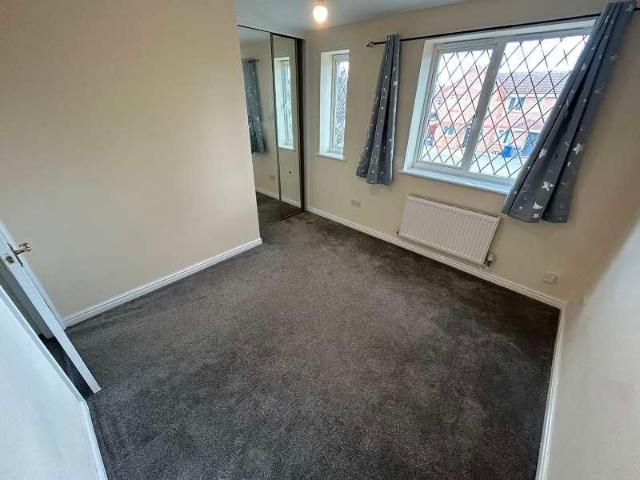 Townhouse for rent in Beamhurst, Staffordshire