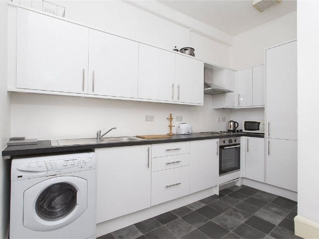 Apartment for rent in Mayfield, Newington