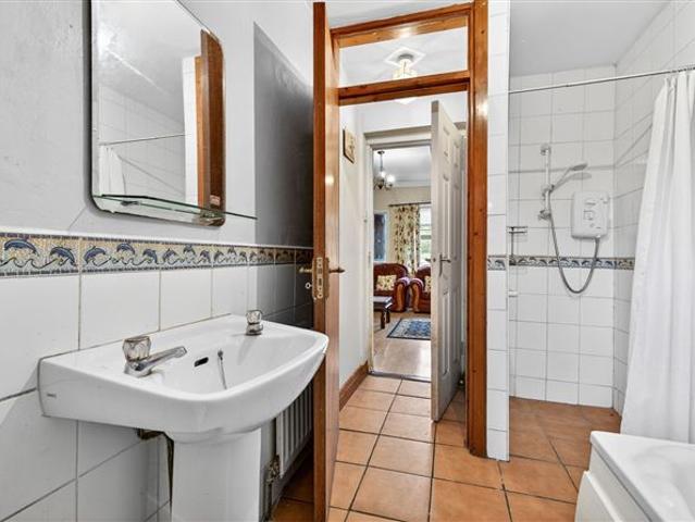 Terraced House for sale in Leitrim, Connacht