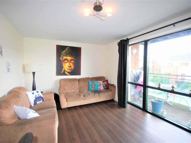 Apartment to rent in Bluebell, North Tipperary