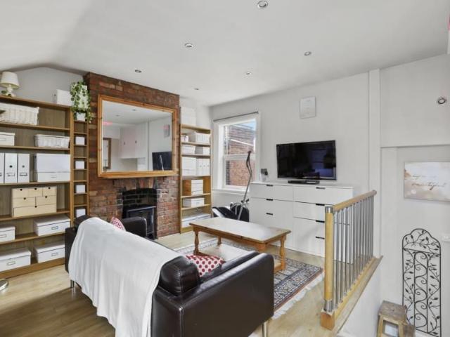 Apartment for rent in Hornsey, Greater London