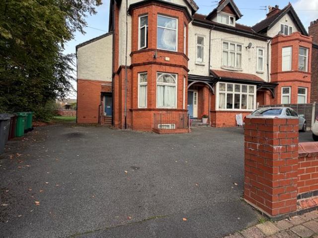 Studio for rent in Withington, Manchester
