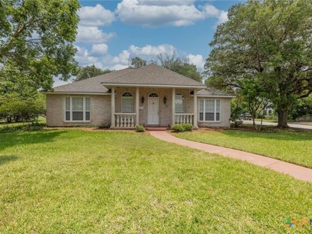 House for sale in Gonzales