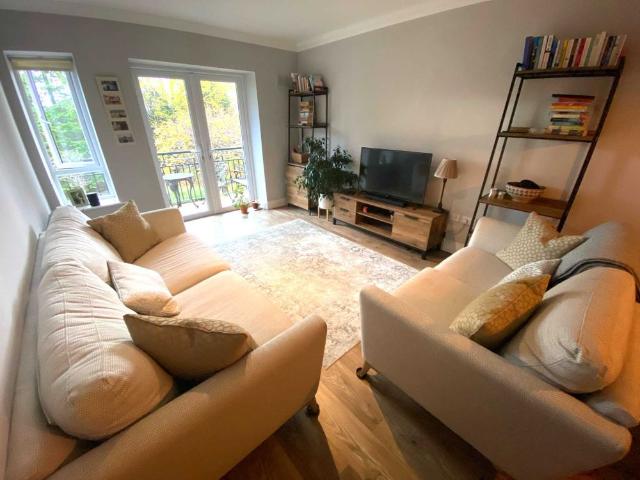 Apartment to rent in Bluebell, North Tipperary
